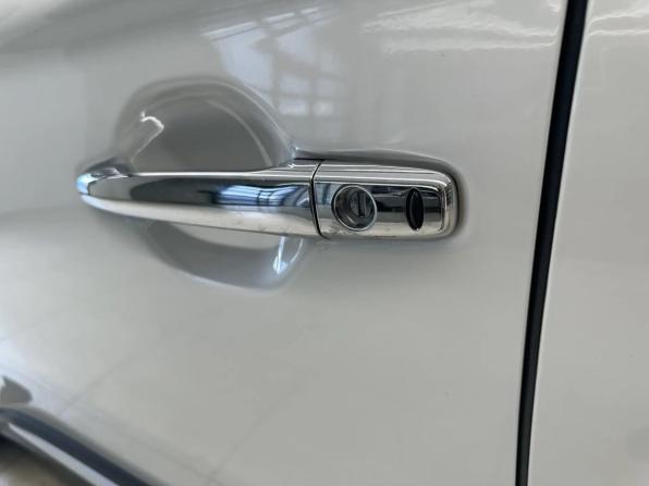 Mitsubishi Outlander III Рестайлинг 3 с пробегом 2021 года, цена 2 680 000 рублей, 92509 км, внедорожник, Автокод Объявления