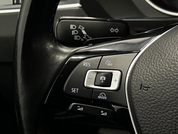 Volkswagen Tiguan II с пробегом 2018 года, цена 1 880 000 рублей, 98836 км, внедорожник, Автокод Объявления