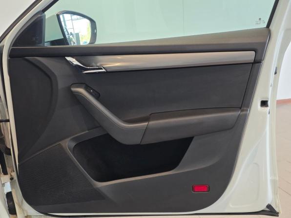 Skoda Octavia III (A7) Рестайлинг с пробегом 2017 года, цена 1 550 000 рублей, 183713 км, лифтбек, Автокод Объявления