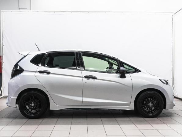 Honda Fit III с пробегом 2016 года, цена 950 000 рублей, 170022 км, хэтчбек, Автокод Объявления