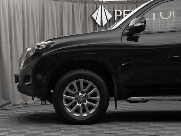 Toyota Land Cruiser Prado 150 Series Рестайлинг 1 с пробегом 2016 года, цена 3 150 000 рублей, 371032 км, внедорожник, Автокод Объявления