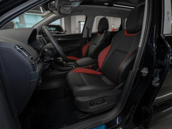 Skoda Karoq I с пробегом 2025 года, цена 3 450 000 рублей, 14 км, внедорожник, Автокод Объявления
