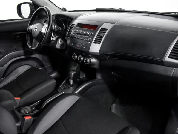 Mitsubishi Outlander II Рестайлинг с пробегом 2011 года, цена 940 000 рублей, 156467 км, внедорожник, Автокод Объявления