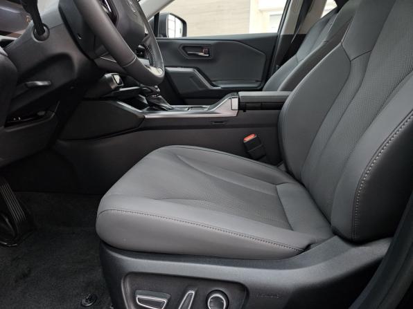 Toyota RAV4 VI (XA60) с пробегом 2026 года, цена 4 370 000 рублей, 61 км, внедорожник, Автокод Объявления