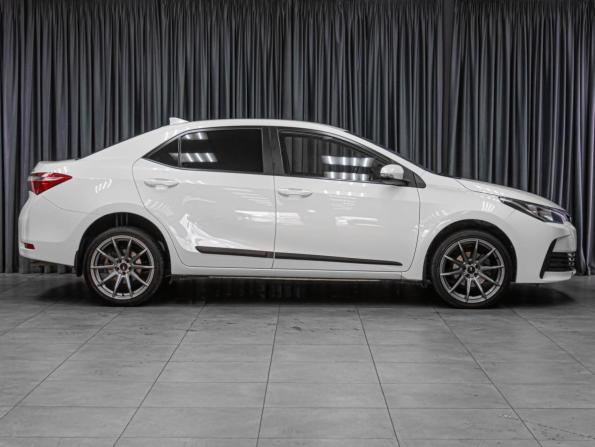 Toyota Corolla XI (E160 E170 E180) Рестайлинг 1 с пробегом 2017 года, цена 1 589 000 рублей, 129142 км, седан, Автокод Объявления