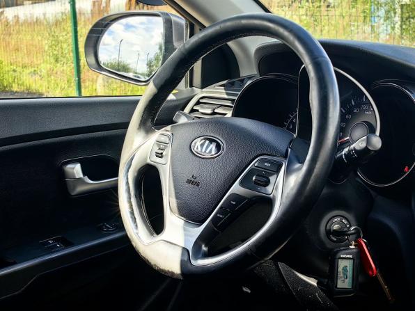 Kia Rio III Рестайлинг с пробегом 2016 года, цена 759 000 рублей, 176000 км, седан, Автокод Объявления