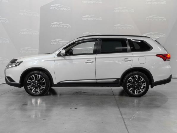 Mitsubishi Outlander III Рестайлинг 3 с пробегом 2021 года, цена 2 250 000 рублей, 51097 км, внедорожник, Автокод Объявления