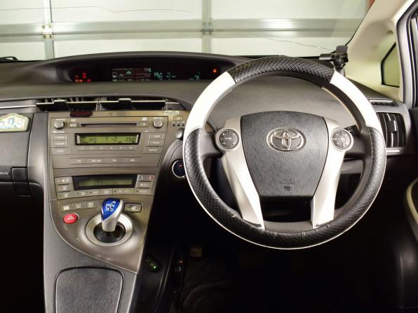 Toyota Prius III Рестайлинг (XW30) с пробегом 2012 года, цена 1 179 995 рублей, 186727 км, лифтбек, Автокод Объявления