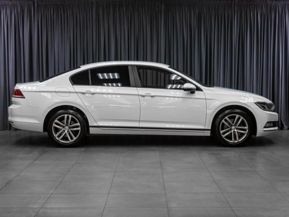 Volkswagen Passat B8 с пробегом 2016 года, цена 1 499 000 рублей, 221374 км, седан, Автокод Объявления