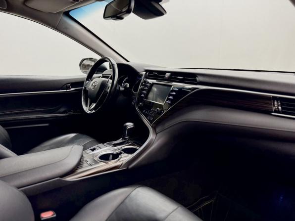 Toyota Camry VIII (XV70) с пробегом 2018 года, цена 2 639 000 рублей, 135056 км, седан, Автокод Объявления