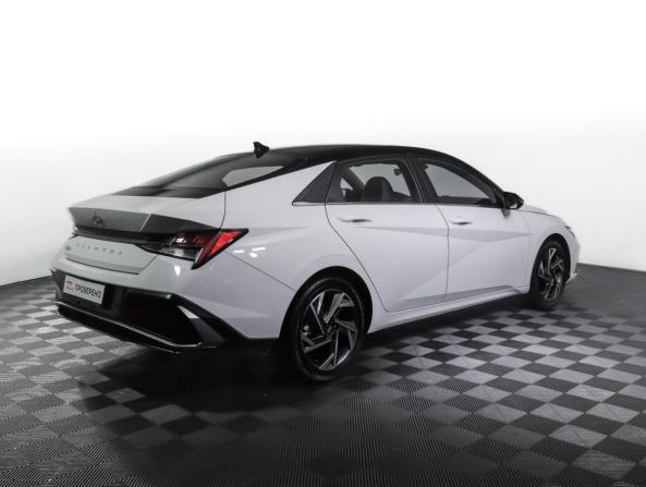 Hyundai Elantra VII (CN7) Рестайлинг с пробегом 2023 года, цена 2 250 000 рублей, 26620 км, седан, Автокод Объявления