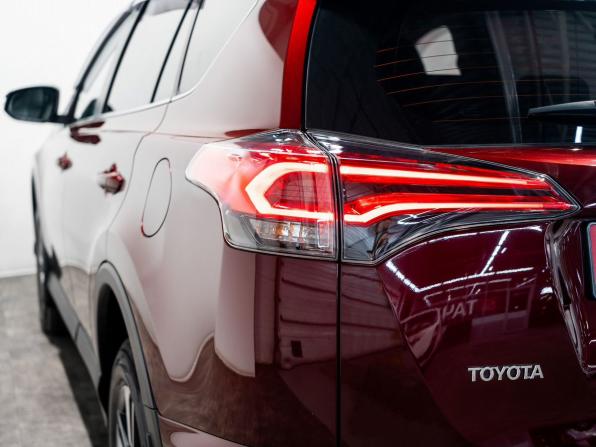 Toyota RAV4 IV (XA40) Рестайлинг с пробегом 2018 года, цена 2 480 000 рублей, 97600 км, внедорожник, Автокод Объявления