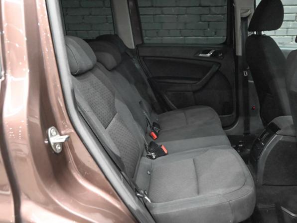 Skoda Yeti I Рестайлинг с пробегом 2014 года, цена 1 220 000 рублей, 195124 км, внедорожник, Автокод Объявления