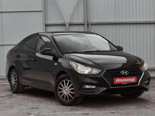 Hyundai Solaris II с пробегом 2017 года, цена 1 035 000 рублей, 134679 км, седан, Автокод Объявления