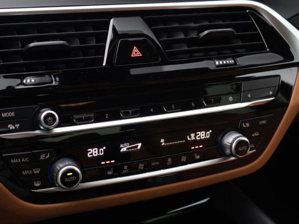BMW 5 серии VII (G30/G31/G38) Рестайлинг с пробегом 2021 года, цена 4 800 000 рублей, 45046 км, седан, Автокод Объявления