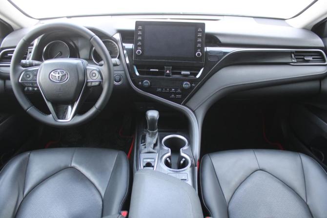Toyota Camry VIII (XV70) Рестайлинг с пробегом 2021 года, цена 2 945 000 рублей, 119063 км, седан, Автокод Объявления