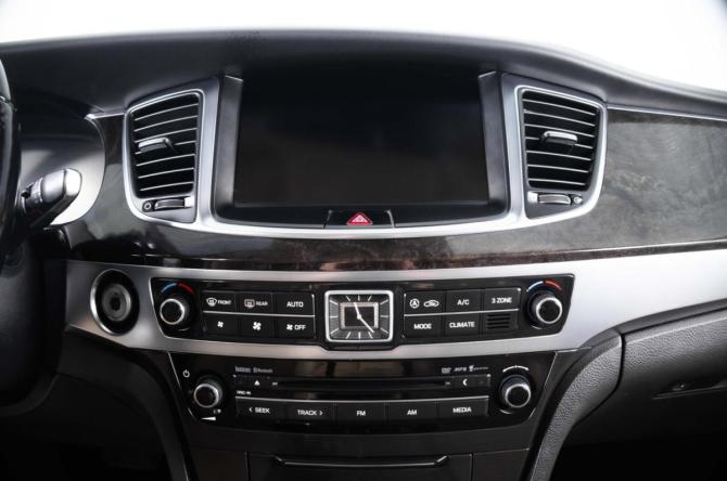 Hyundai Equus II Рестайлинг с пробегом 2014 года, цена 1 949 000 рублей, 140000 км, седан, Автокод Объявления