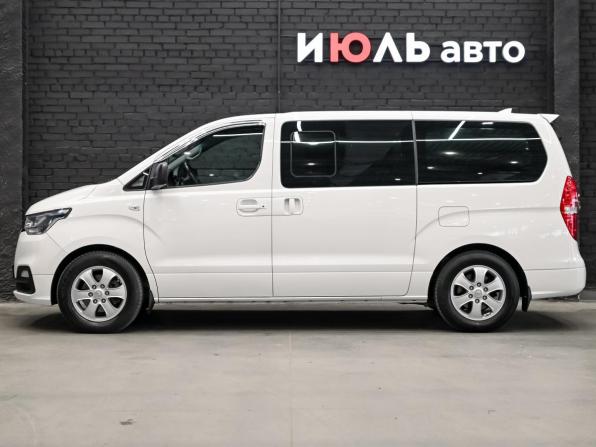 Hyundai Grand Starex I Рестайлинг 2 с пробегом 2019 года, цена 3 200 000 рублей, 206095 км, минивэн, Автокод Объявления
