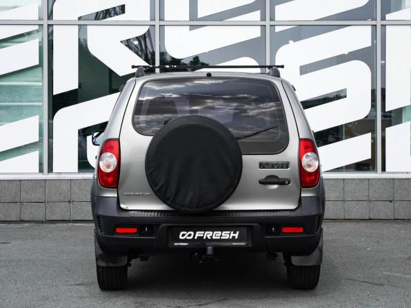 Chevrolet Niva I Рестайлинг с пробегом 2017 года, цена 685 000 рублей, 106389 км, внедорожник, Автокод Объявления