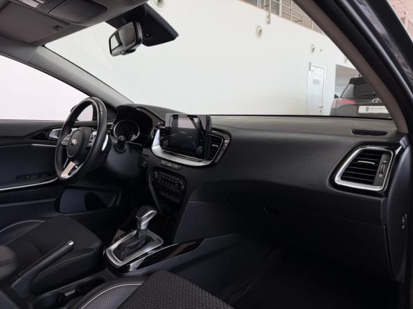 Kia XCeed I с пробегом 2020 года, цена 2 250 000 рублей, 39978 км, хэтчбек, Автокод Объявления