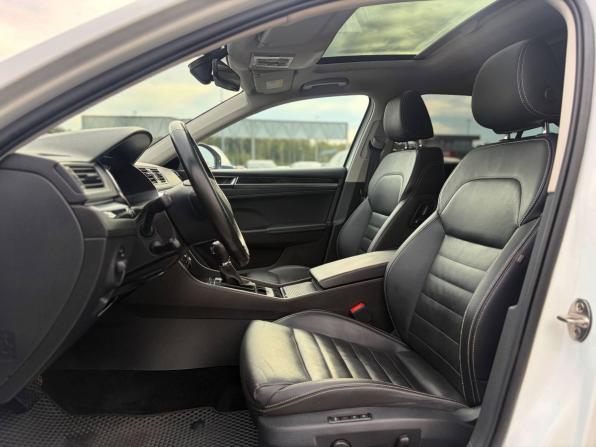 Skoda Superb III Рестайлинг с пробегом 2023 года, цена 2 945 000 рублей, 85600 км, лифтбек, Автокод Объявления
