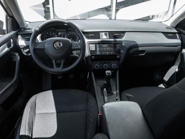 Skoda Octavia III (A7) Рестайлинг с пробегом 2018 года, цена 1 547 000 рублей, 114258 км, лифтбек, Автокод Объявления