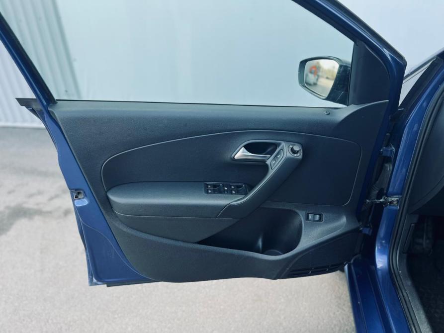 Volkswagen Polo V Рестайлинг Санкт-Петербург  - изображение 8