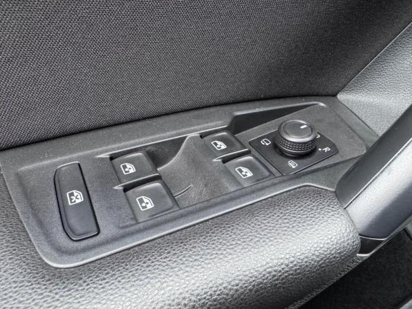Volkswagen Tiguan II Рестайлинг с пробегом 2021 года, цена 3 190 000 рублей, 49000 км, внедорожник, Автокод Объявления