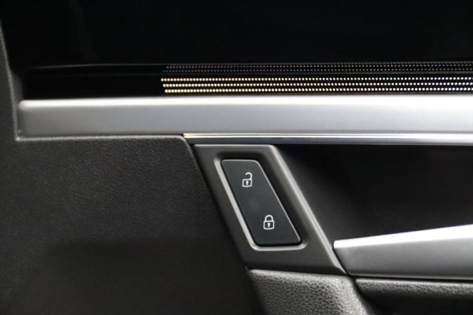 Volkswagen Touareg III с пробегом 2019 года, цена 4 195 950 рублей, 188189 км, внедорожник, Автокод Объявления