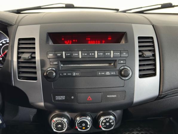 Mitsubishi Outlander II Рестайлинг с пробегом 2011 года, цена 949 900 рублей, 206000 км, внедорожник, Автокод Объявления