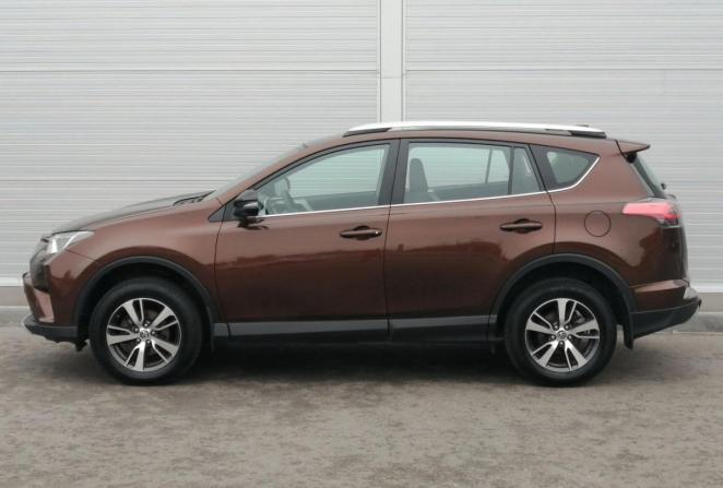 Toyota RAV4 IV (XA40) Рестайлинг с пробегом 2017 года, цена 1 820 000 рублей, 293993 км, внедорожник, Автокод Объявления