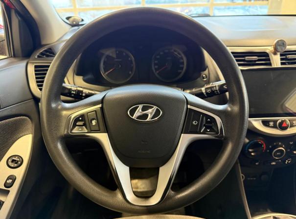 Hyundai Solaris I с пробегом 2011 года, цена 685 000 рублей, 236000 км, седан, Автокод Объявления