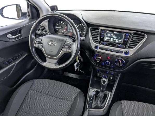 Hyundai Solaris II с пробегом 2017 года, цена 1 225 000 рублей, 123475 км, седан, Автокод Объявления