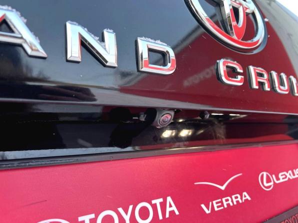 Toyota Land Cruiser 300 Series с пробегом 2022 года, цена 11 610 000 рублей, 67907 км, внедорожник, Автокод Объявления
