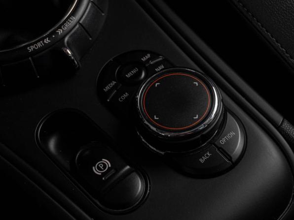 Mini Countryman II с пробегом 2017 года, цена 2 469 000 рублей, 150372 км, внедорожник, Автокод Объявления