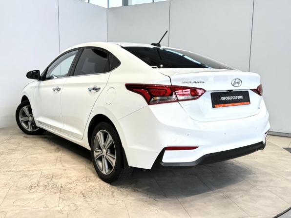 Hyundai Solaris II с пробегом 2017 года, цена 1 345 000 рублей, 163250 км, седан, Автокод Объявления