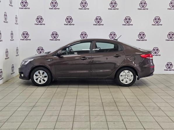 Kia Rio III Рестайлинг с пробегом 2017 года, цена 850 000 рублей, 105000 км, седан, Автокод Объявления