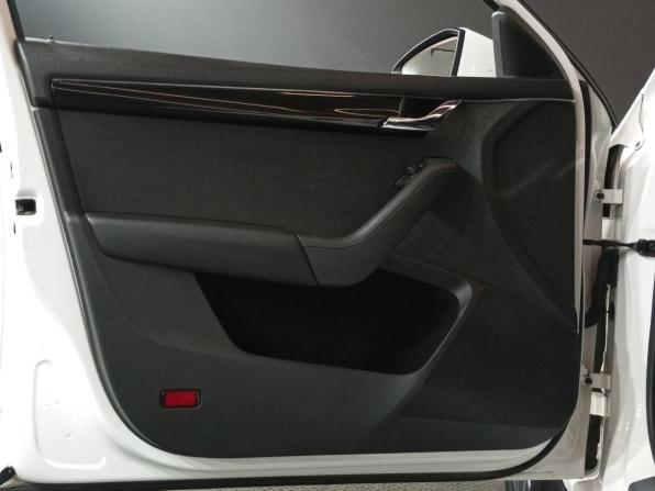 Skoda Octavia III (A7) с пробегом 2015 года, цена 999 000 рублей, 257113 км, лифтбек, Автокод Объявления