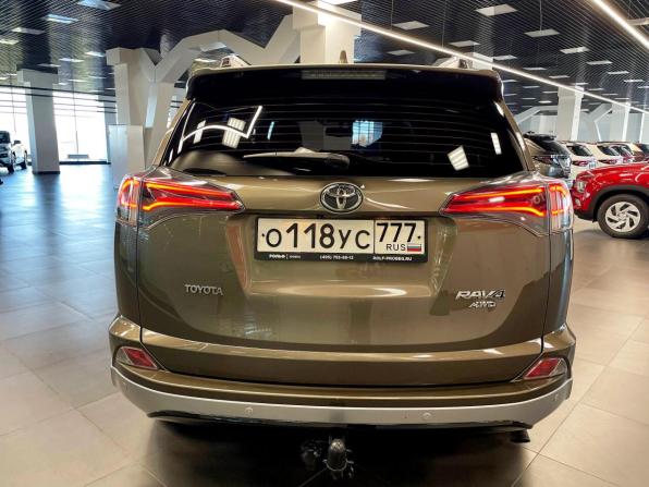 Toyota RAV4 IV (XA40) Рестайлинг с пробегом 2017 года, цена 2 761 500 рублей, 121877 км, внедорожник, Автокод Объявления