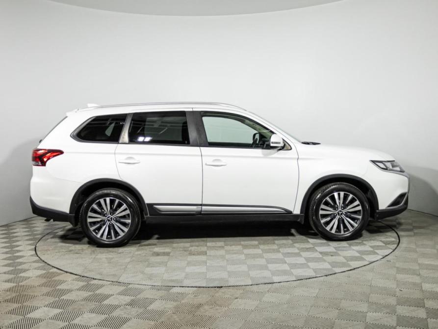 Mitsubishi Outlander III Рестайлинг 3 Санкт-Петербург  - изображение 4