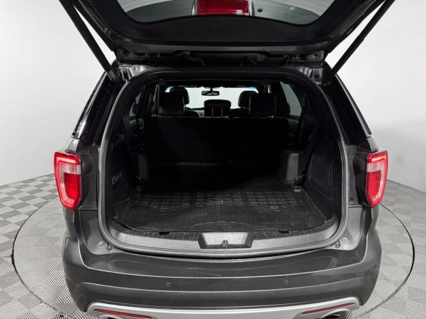 Ford Explorer V Рестайлинг с пробегом 2017 года, цена 2 275 000 рублей, 175000 км, внедорожник, Автокод Объявления