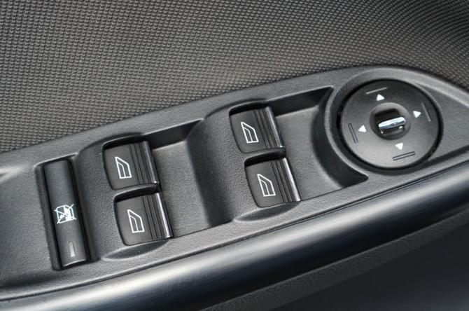 Ford Focus III с пробегом 2013 года, цена 989 000 рублей, 199000 км, универсал, Автокод Объявления
