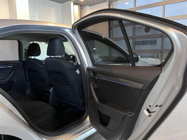 Skoda Octavia III (A7) Рестайлинг с пробегом 2017 года, цена 2 030 000 рублей, 189419 км, лифтбек, Автокод Объявления