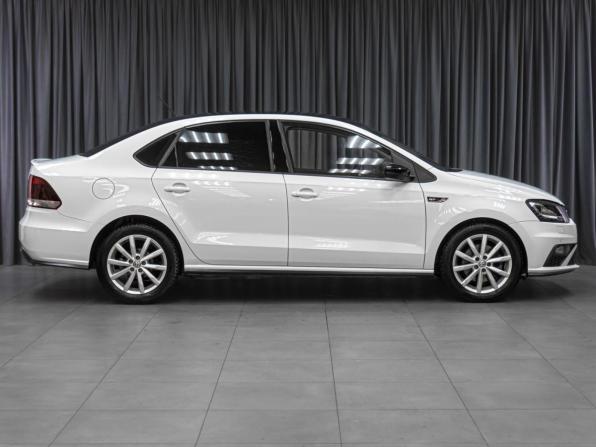 Volkswagen Polo V Рестайлинг с пробегом 2016 года, цена 1 369 000 рублей, 159138 км, седан, Автокод Объявления