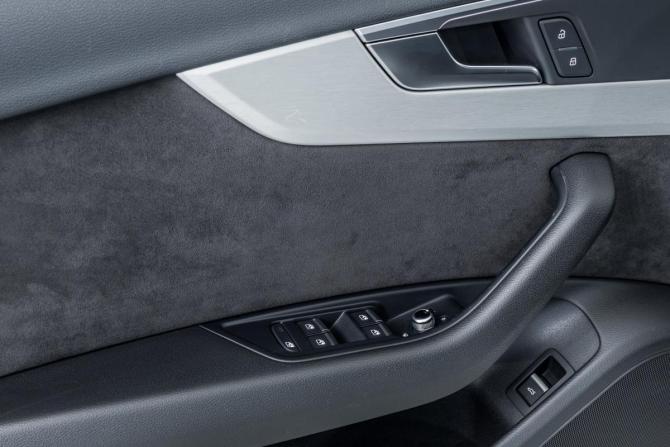 Audi A4 V (B9) с пробегом 2017 года, цена 2 651 000 рублей, 140288 км, седан, Автокод Объявления