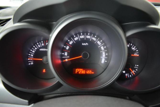 Kia Soul I с пробегом 2011 года, цена 899 000 рублей, 230000 км, хэтчбек, Автокод Объявления