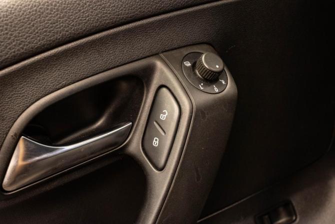 Volkswagen Polo V Рестайлинг с пробегом 2019 года, цена 1 049 000 рублей, 205100 км, седан, Автокод Объявления