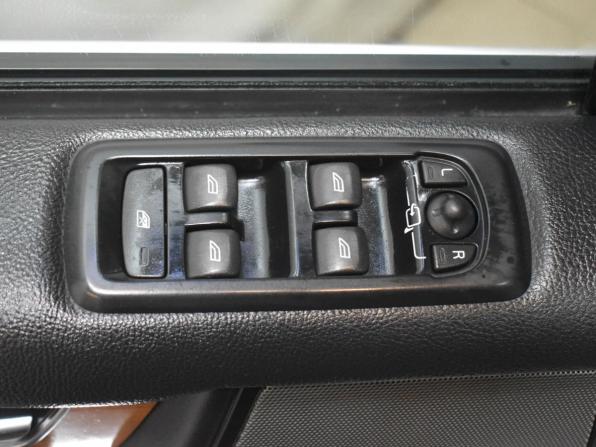 Land Rover Discovery IV с пробегом 2013 года, цена 1 790 000 рублей, 331906 км, внедорожник, Автокод Объявления