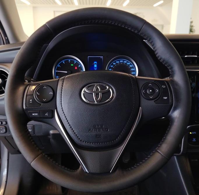 Toyota Corolla XI (E160 E170 E180) Рестайлинг 1 Санкт-Петербург  - изображение 17