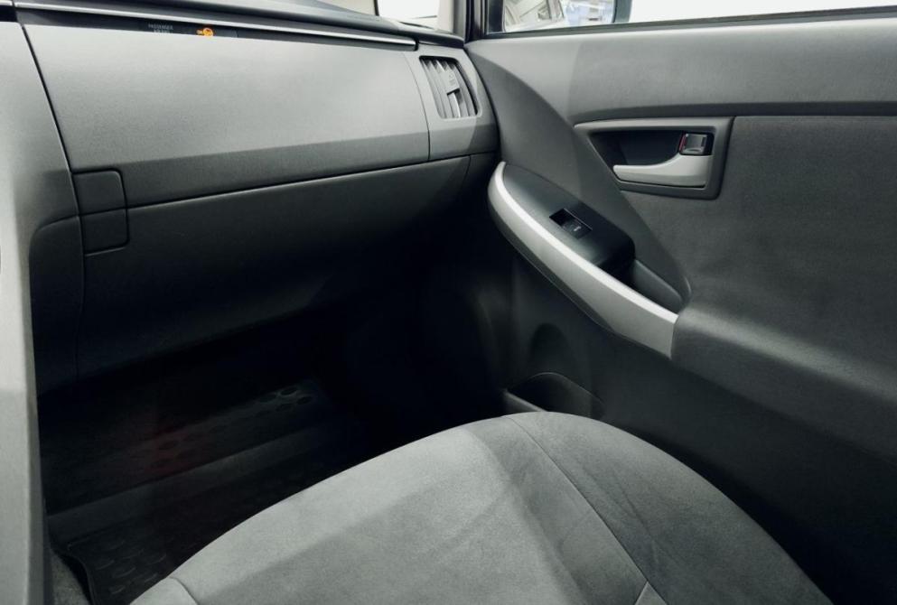 Toyota Prius III (XW30) Екатеринбург  - изображение 16